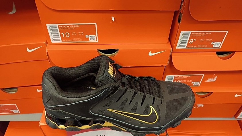 I wouldn't wear them just because of that little gold in it..